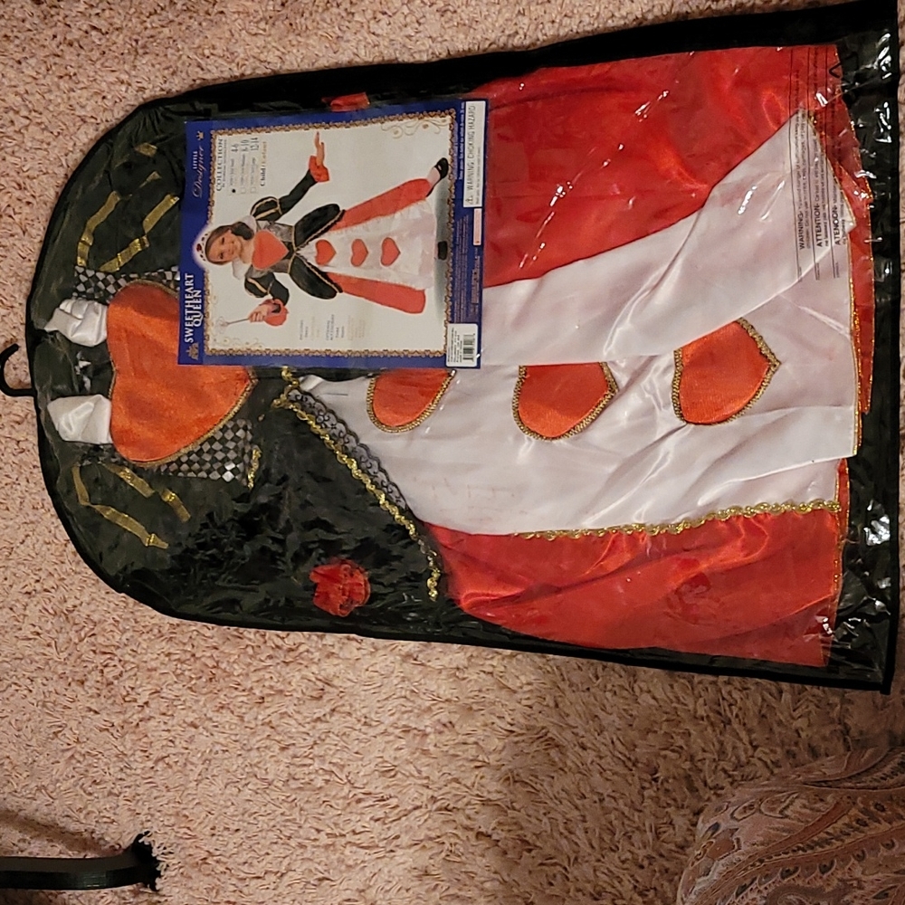 Brand new girls Sweetheart Queen Halloween Costume Size 4-6 🎃